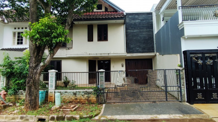 Termurah. Rumah 2 Lantai Giri Loka. BSD..