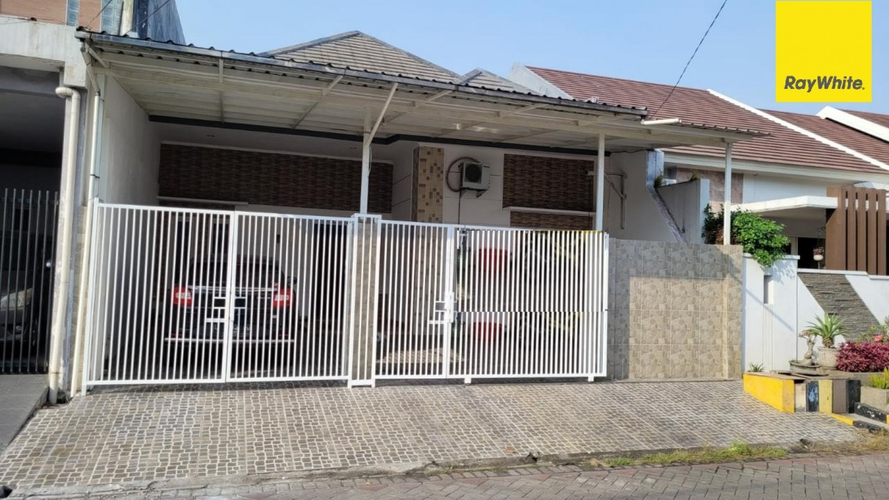 Dijual Rumah di Jalan Rungkut Mapan Barat Surabaya