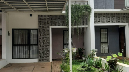 Rumah cantik, siap huni di pondok aren