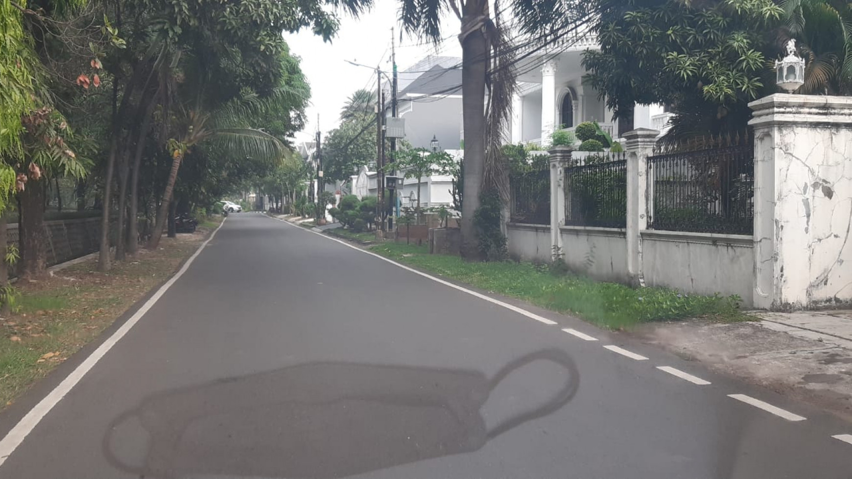 Rumah Tua Lokasi di Strategis di Pulomas Jakarta Timur