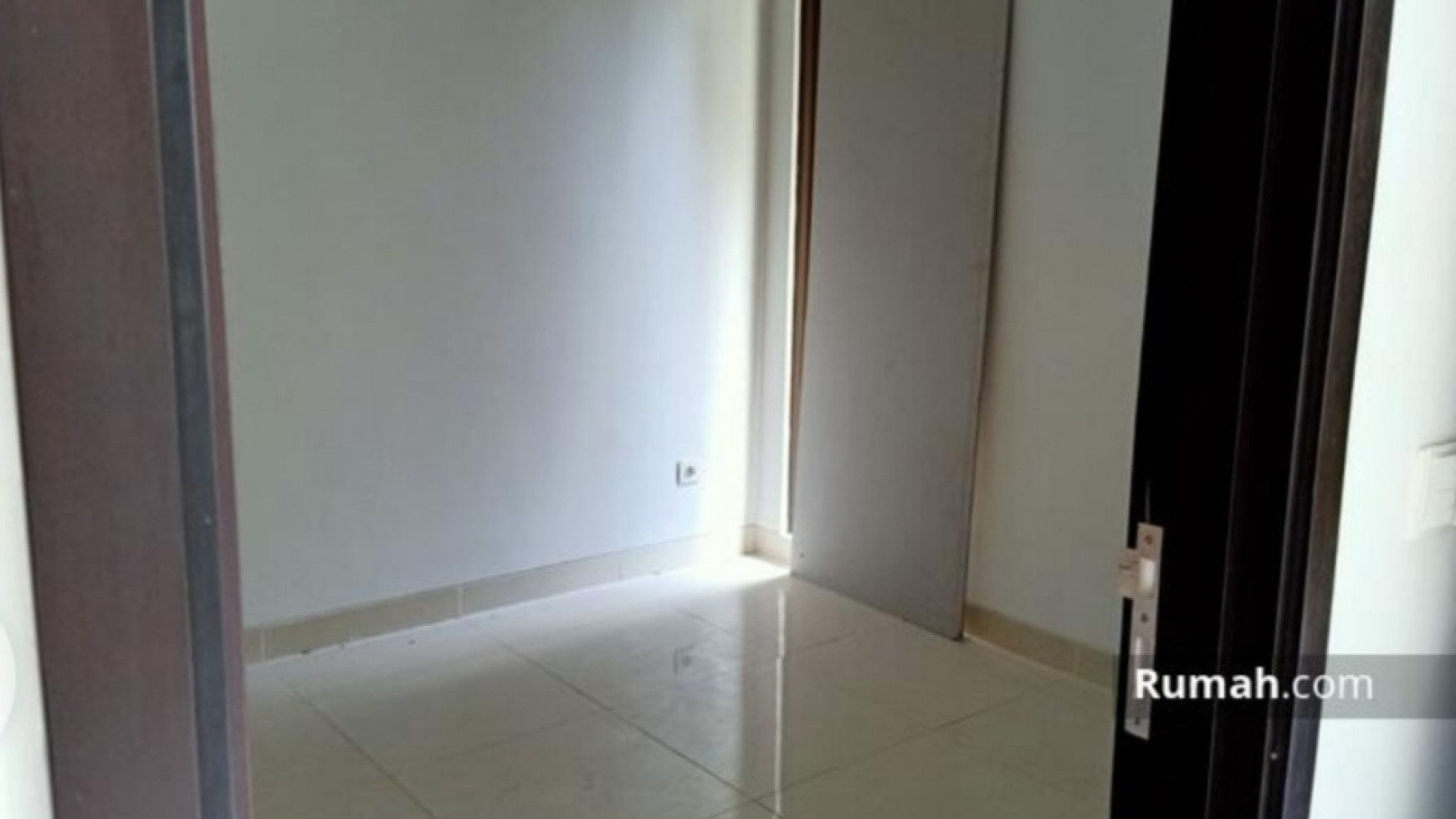 Hot Properti. Rumah Mewah The Eminent Precia, Bsd