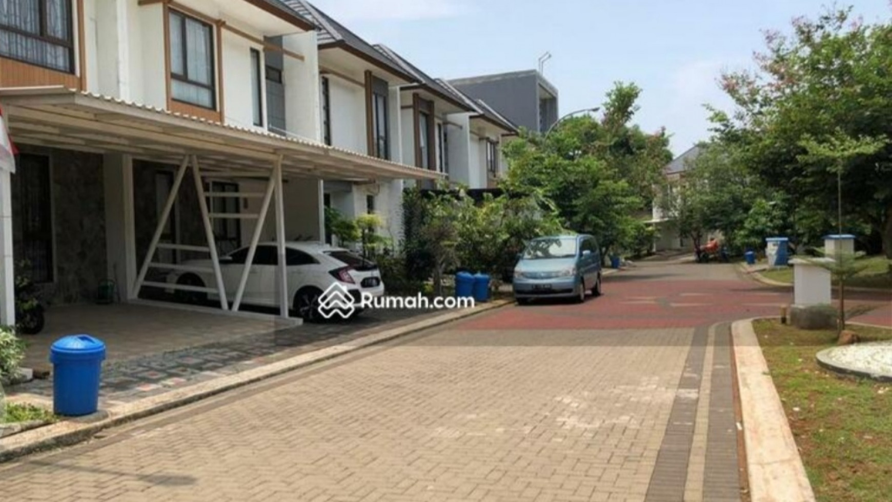 Termurah. Rumah Elite Kireina Park BSD, Depan Taman..