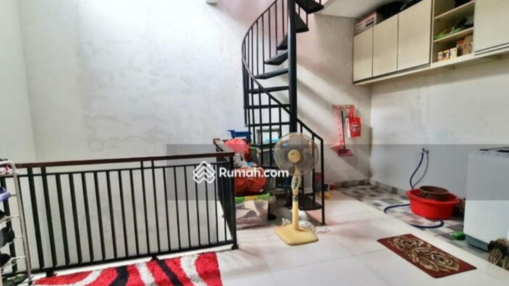 Termurah. Rumah Elite Kireina Park BSD, Depan Taman..