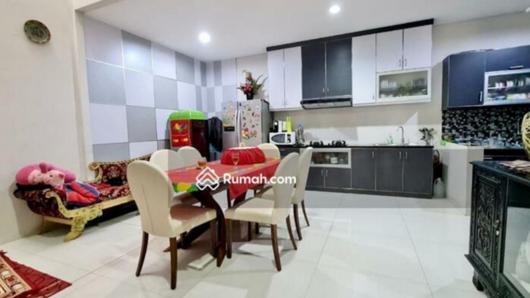 Termurah. Rumah Elite Kireina Park BSD, Depan Taman..