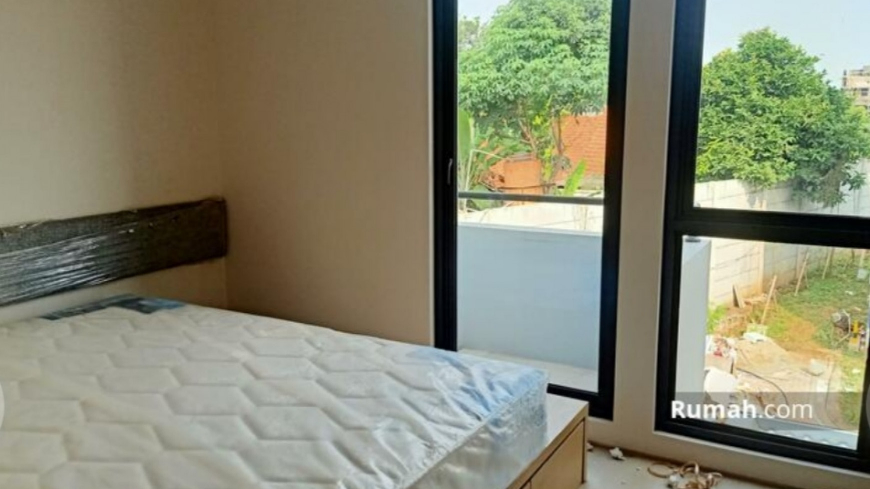 Hot Properti. Tabebuya Invensihaus BSD