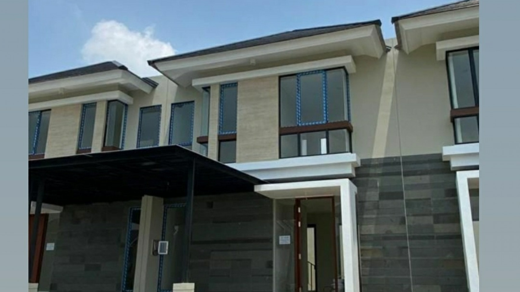 Dijual Rumah North West Hill Citraland Surabaya- SPESIAL View Danau - SMART Home Technology- K.Tidur 4+1 - SEMI Furnished - Bisa KPR Bank