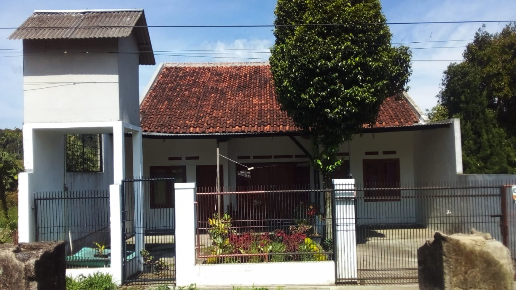 Rumah Asri nuansa pegunungan di Girihiem Sariwangi 