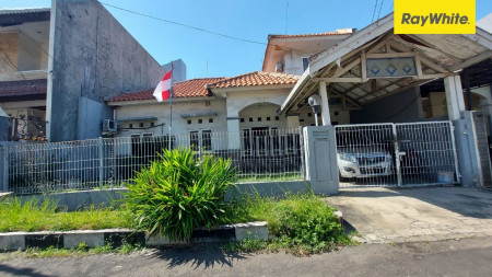 Dijual Rumah di Jalan Nginden Intan Barat Surabaya