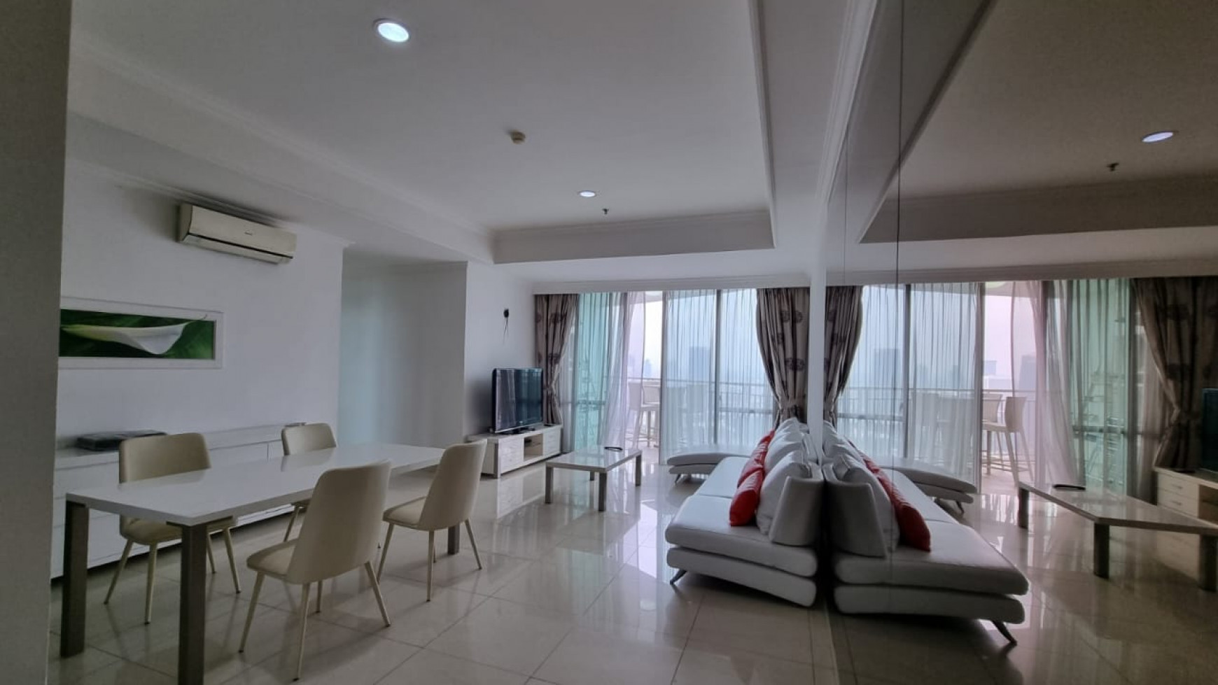 Apartemen Siap Huni dengan Fasilitas Lengkap @Denpasar Residence, Kuningan