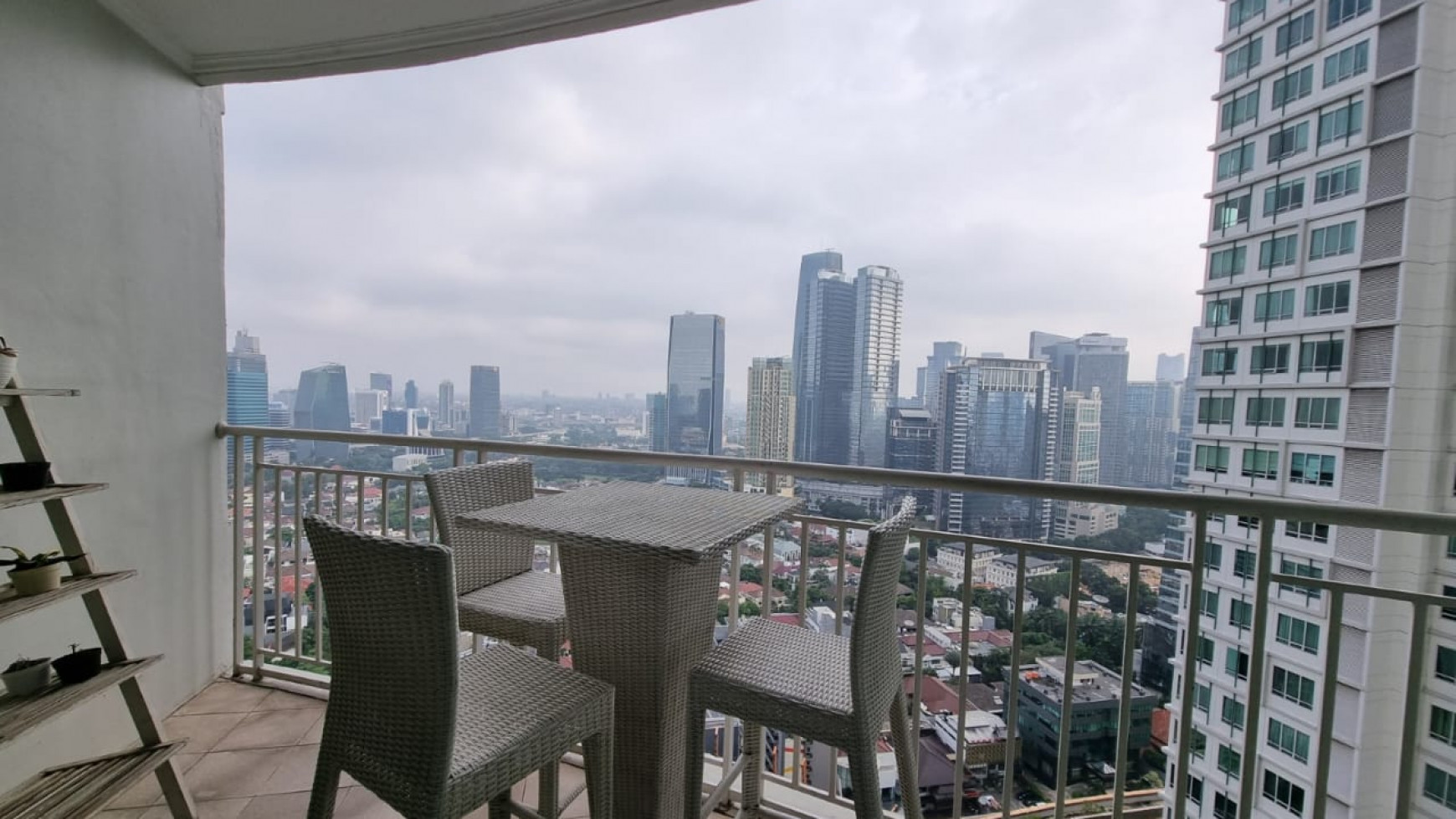 Apartemen Siap Huni dengan Fasilitas Lengkap @Denpasar Residence, Kuningan