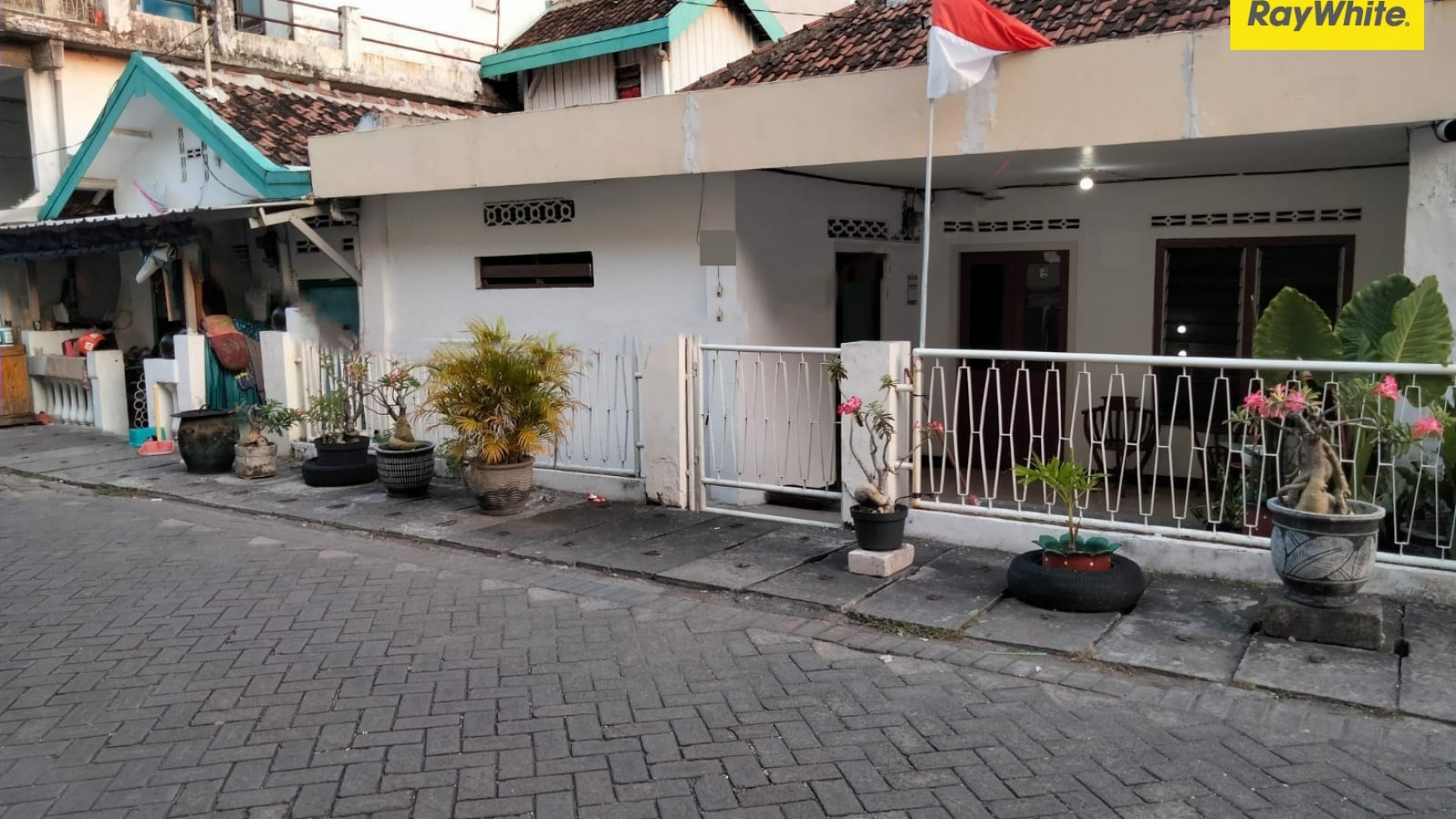 Dijual Rumah di Jalan Bagong Ginayan Ngagel Wonokromo Surabaya