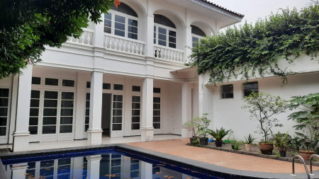 RUMAH CLASSIC MEGAH - ASRI DAN ELITE LINGKUNGANNYA DI PONDOK INDAH 