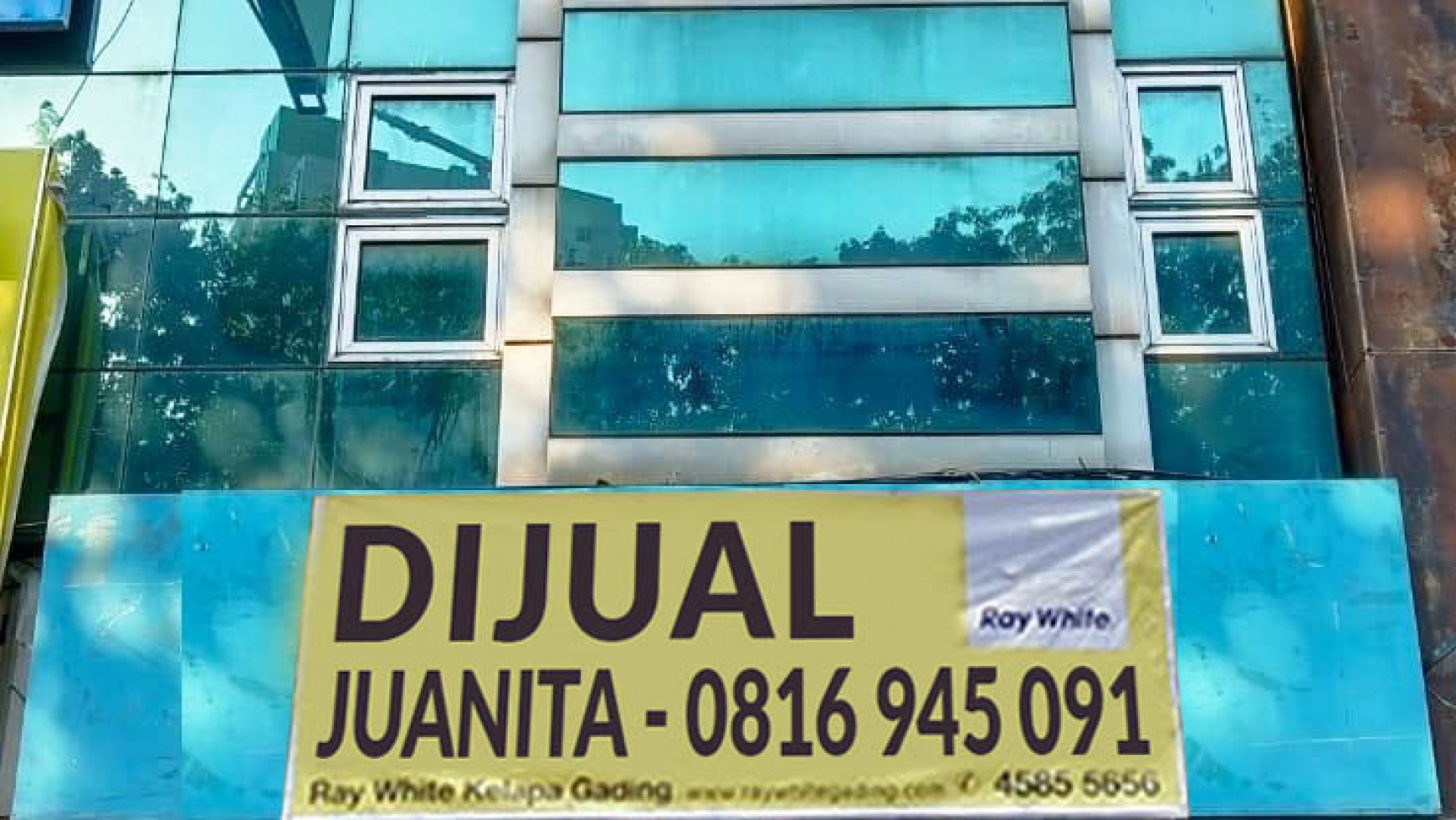 Ruko Turun Harga!!! Boulevard Raya luas 4,5x16m2