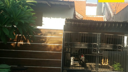 Dijual Rumah di Jalan Pandugo Surabaya