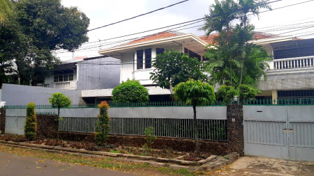 RUMAH DIJUAL JALAN WIJAYA KEBAYORAN BARU JAKARTA SELATAN