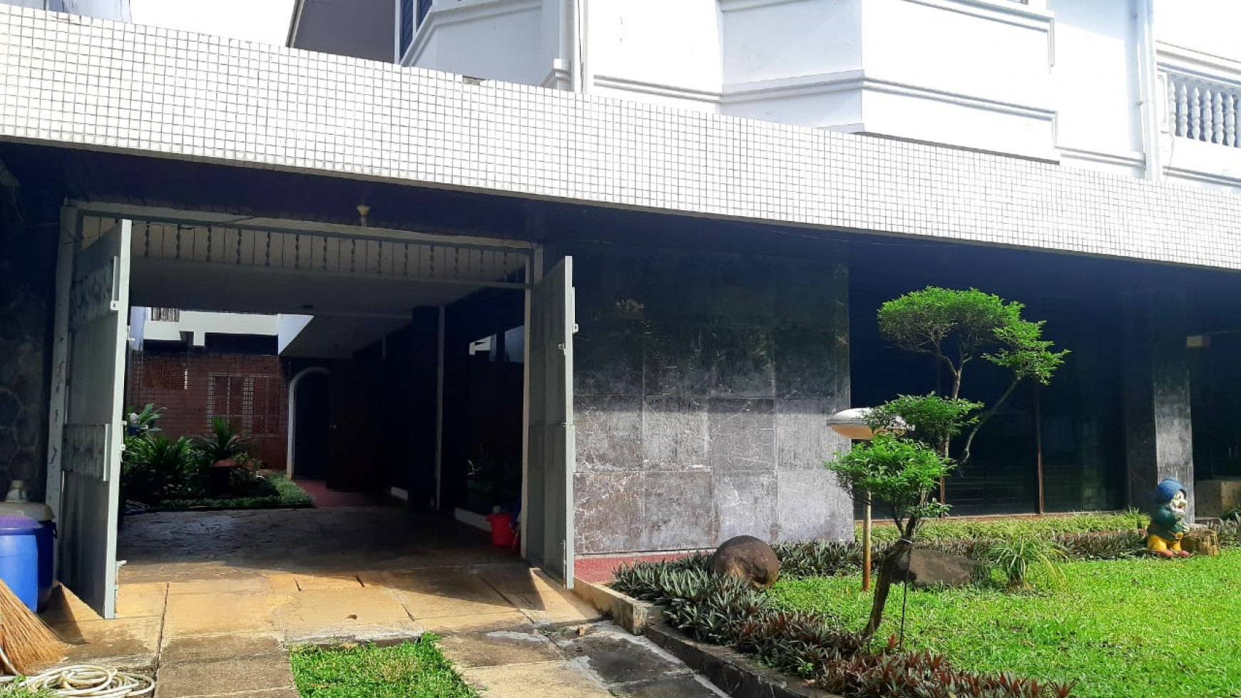 RUMAH DIJUAL JALAN WIJAYA KEBAYORAN BARU JAKARTA SELATAN