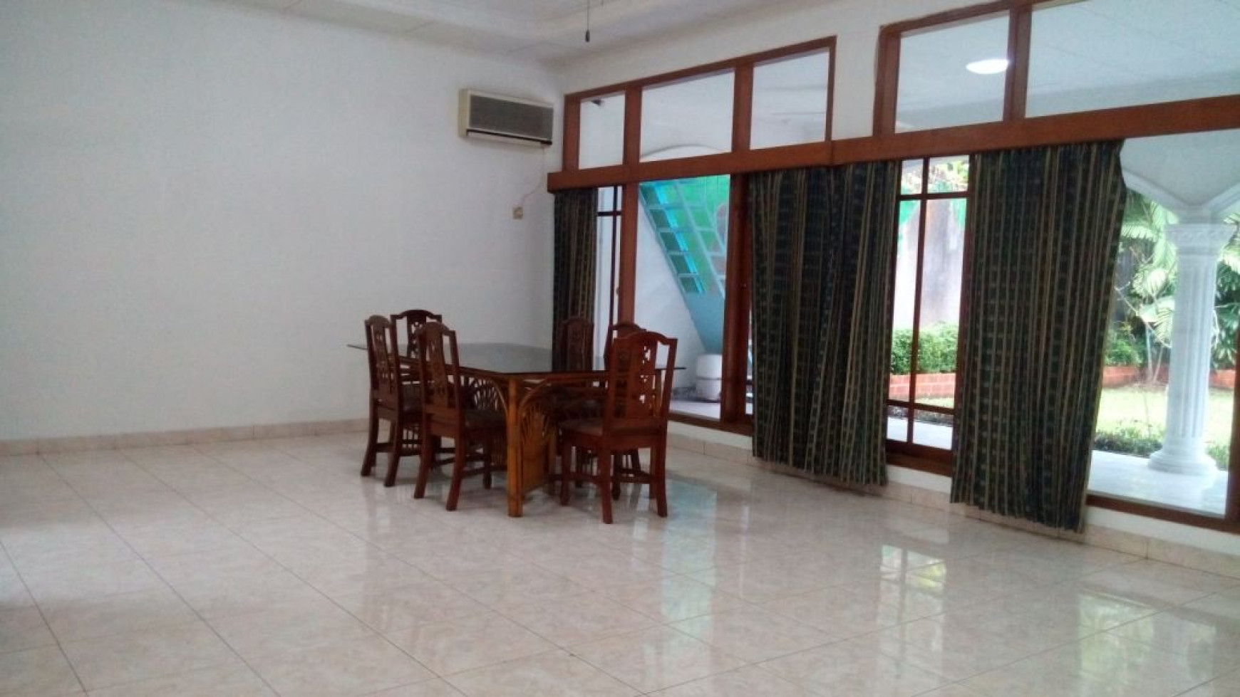 Beautiful House In Kemang For Expatriat and Others " The Price Can Be Negotiable "