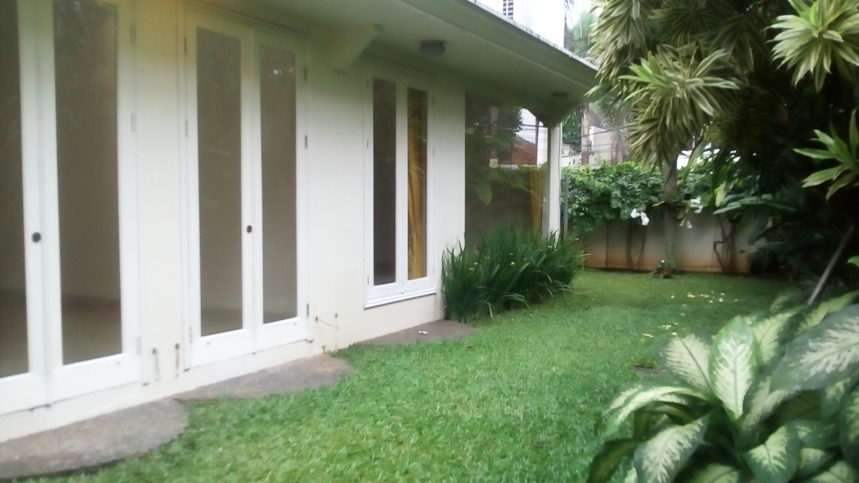 Nice house in kemang area for expatriat and others "limited edition"