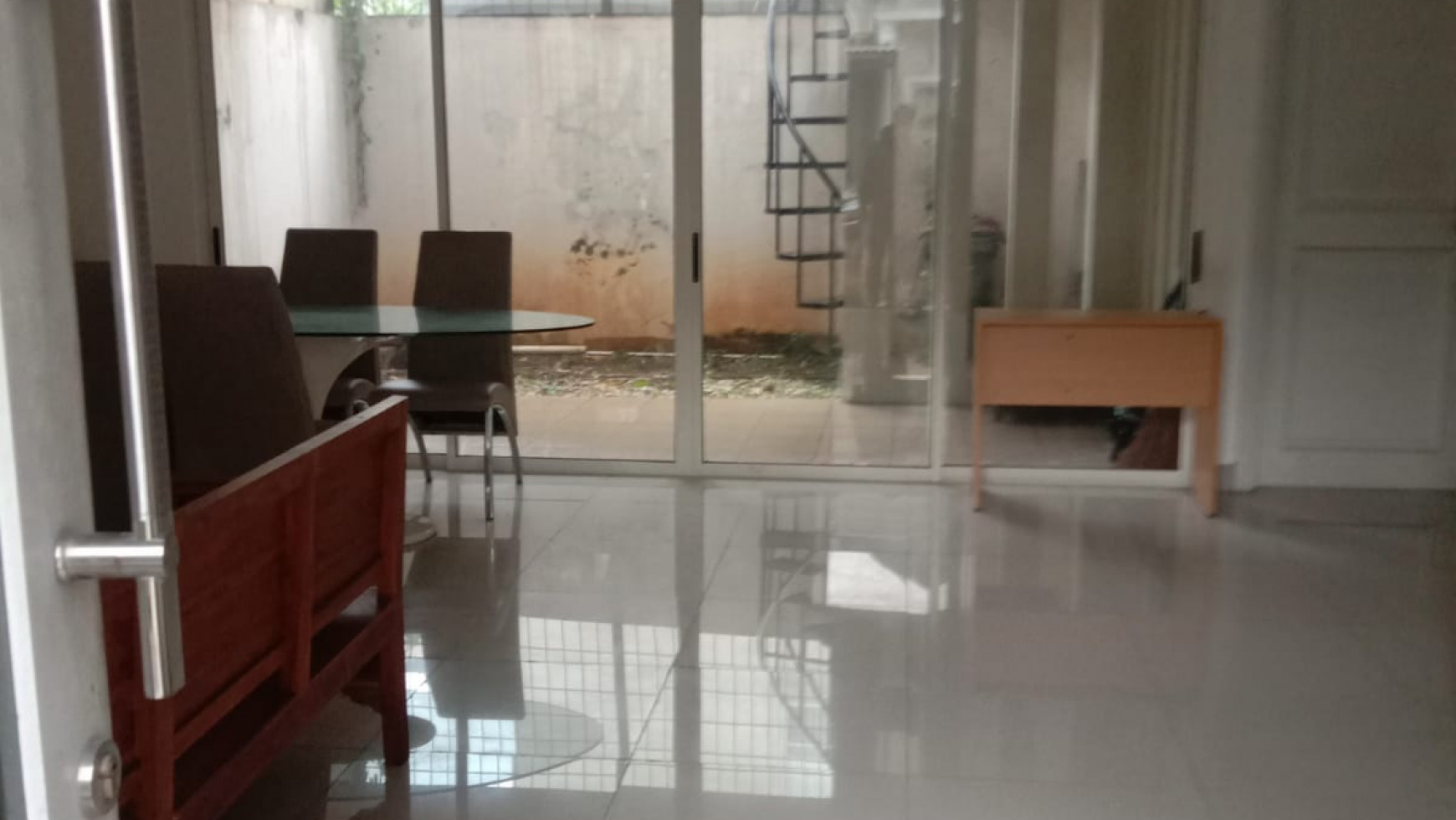 Dijual Cepat Rumah di JL. Ladera Rolling Hills - Lippo Karawaci Tangerang