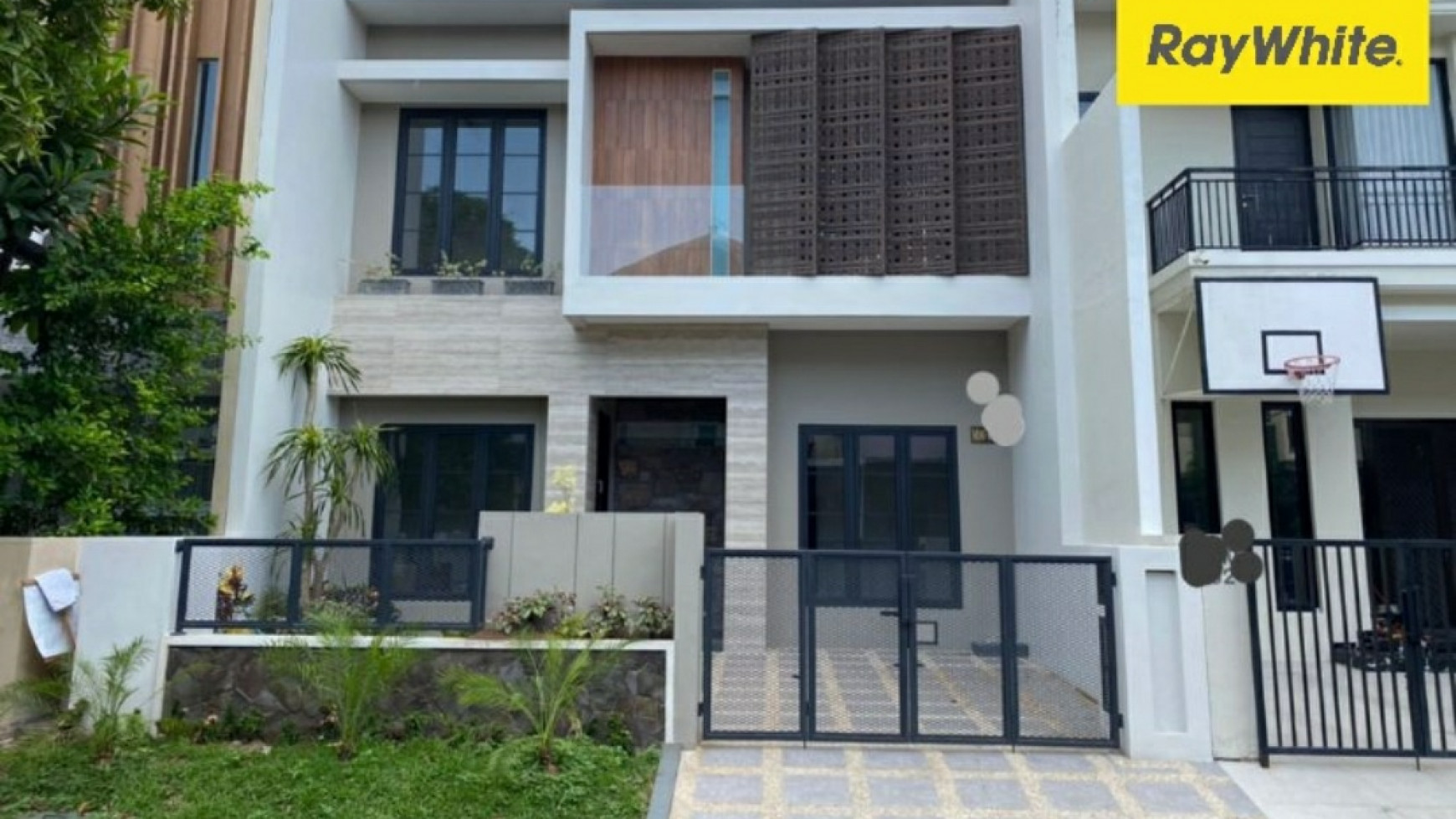 Dijual Rumah Pakuwon City San Diego- Surabaya Timur - Baru Modern 2 Lantai - KTidur 4+1 - Best Price