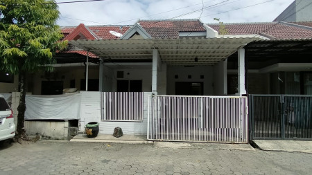 Dijual Rumah Terawat di Taman Pondok Indah Surabaya