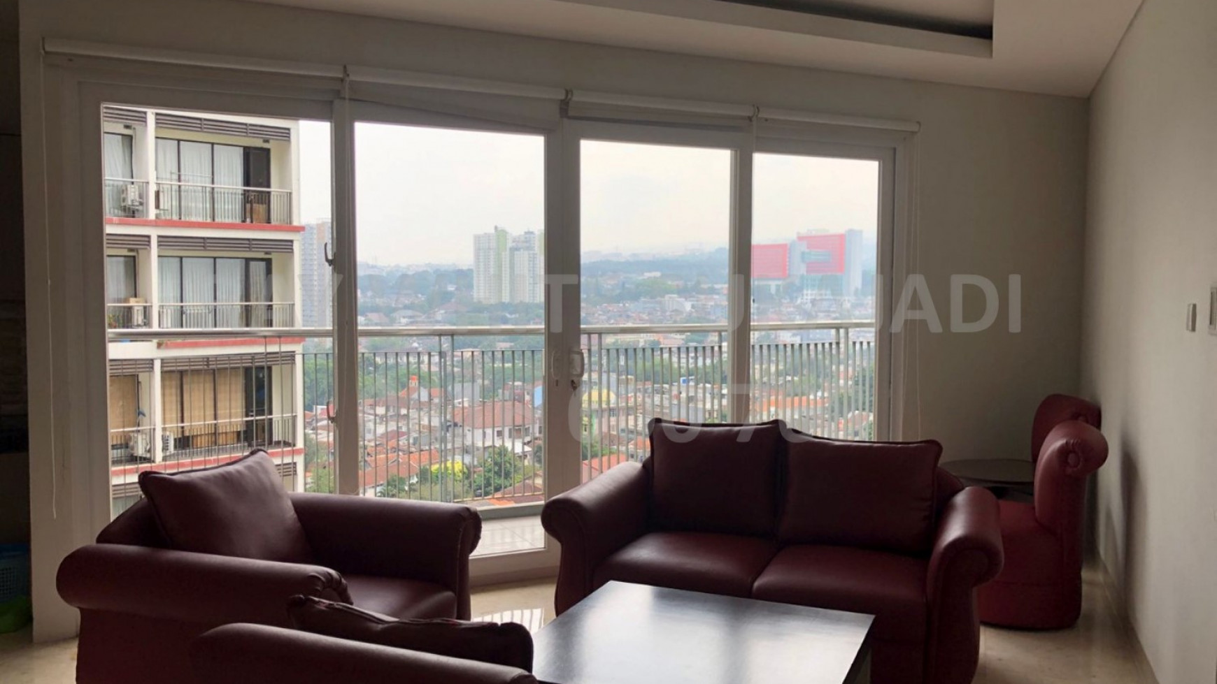 DIJUAL Apt Dago Suites Sangat luas (126 m&#xb2;) Lantai 15