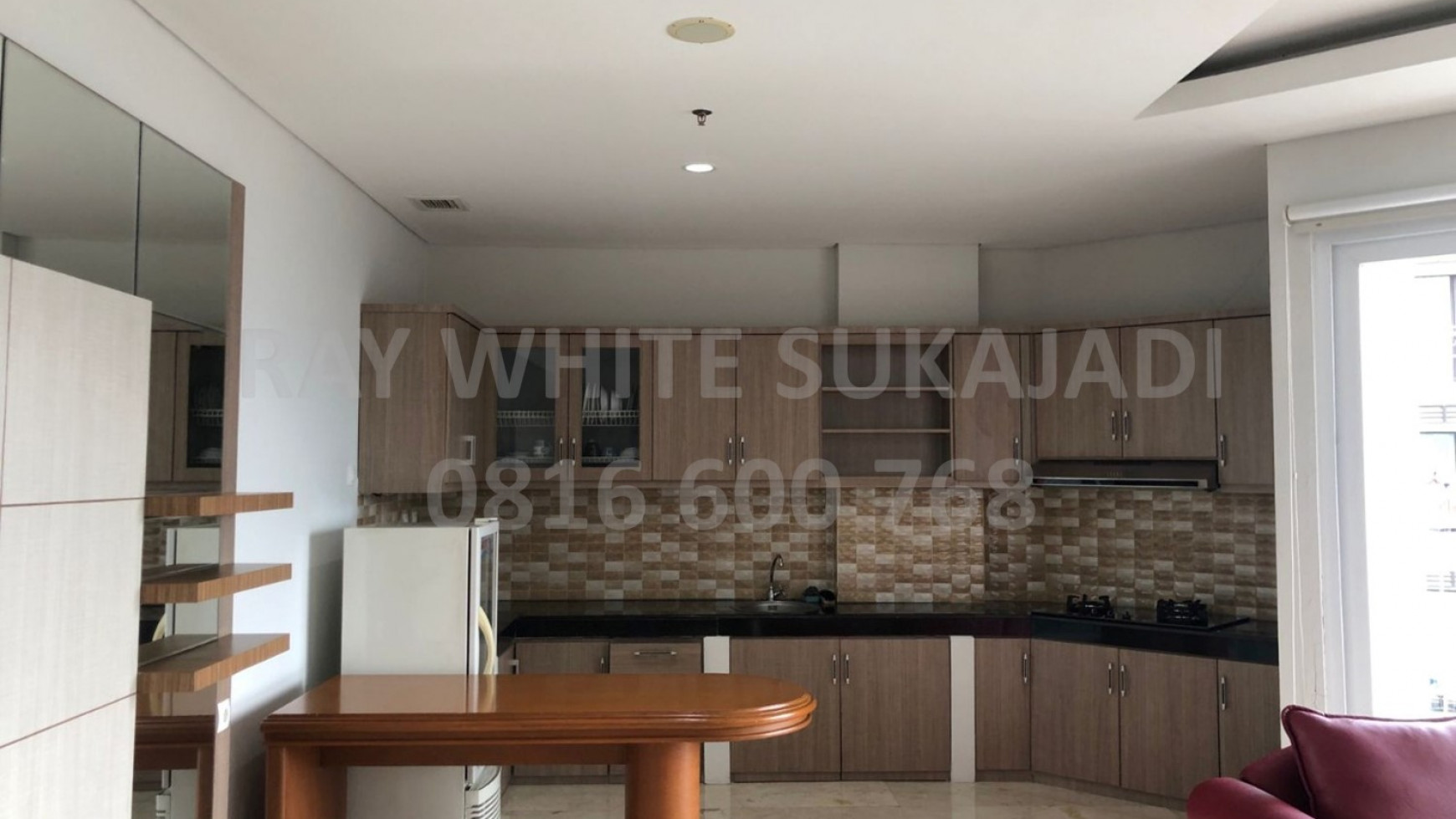 DIJUAL Apt Dago Suites Sangat luas (126 m&#xb2;) Lantai 15