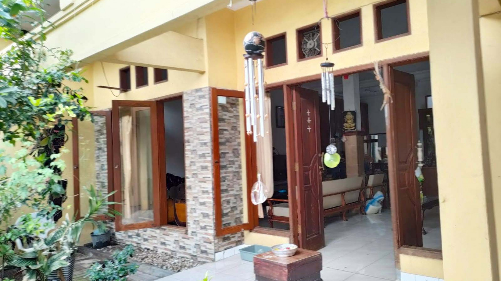 Rumah di Kutisari Indah Barat, Bagus + Terawat, Row Jalan Lebar, Siap Huni