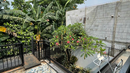 Rumah Bagus Di Jl Panda, Pondok Ranji Tangerang Selatan