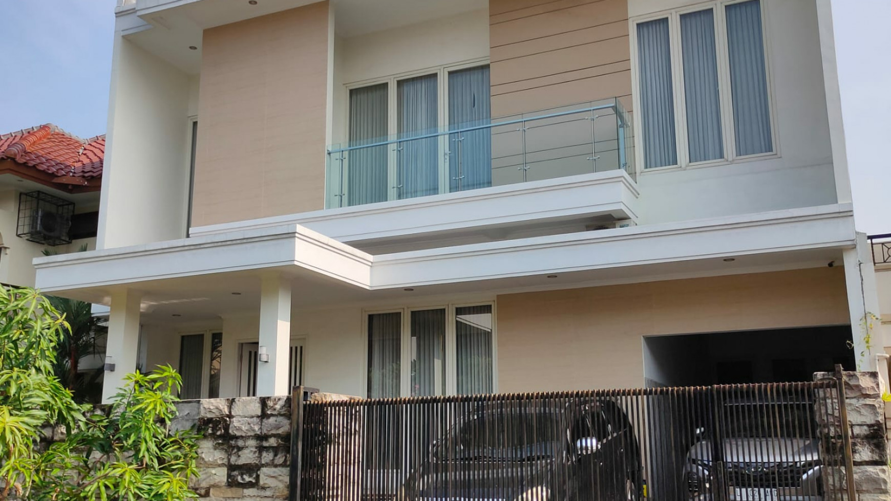 Dijual Rumah Villa Bukit Mas Mediterania - Surabaya Barat- Full Furnished- Modern Mewah- Dekat Akses Raya Mayjen Sungkono dan akses Tol Satelit