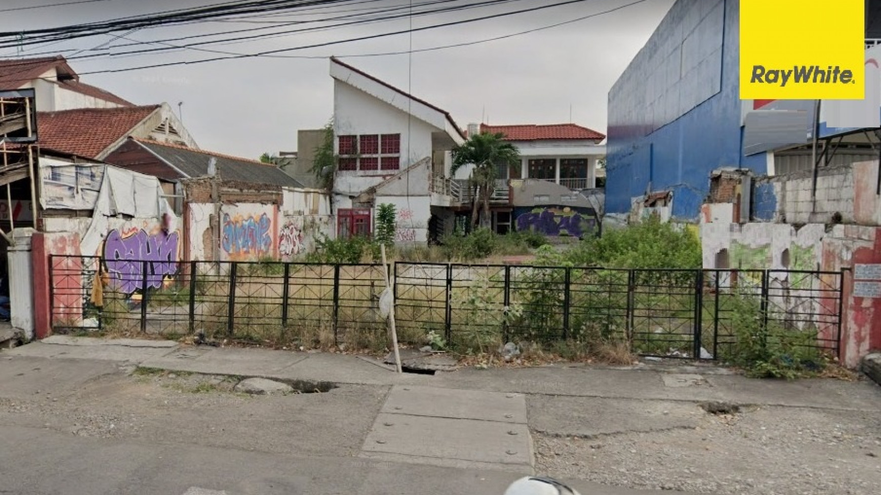 Dijual Rumah di Jalan Rungkut Madya, Surabaya