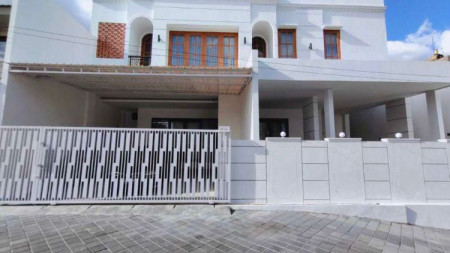 Rumah Mewah Dengan Kolam Renang Cocok Untuk Rumah Tinggal Dan Investasi Jongke, Sleman