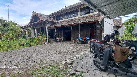 Rumah Diatas Tanah 1692 Meter Persegi Di Maguwoharjo Depok Sleman