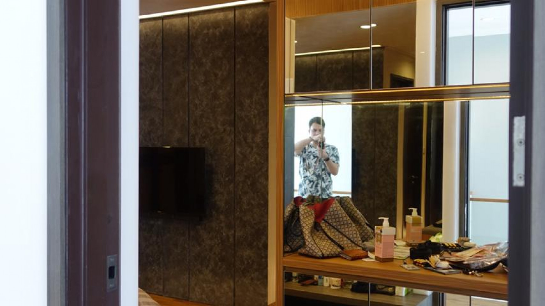 Rumah Cantik, Full Furnished di Discovery  Bintaro Jaya 9