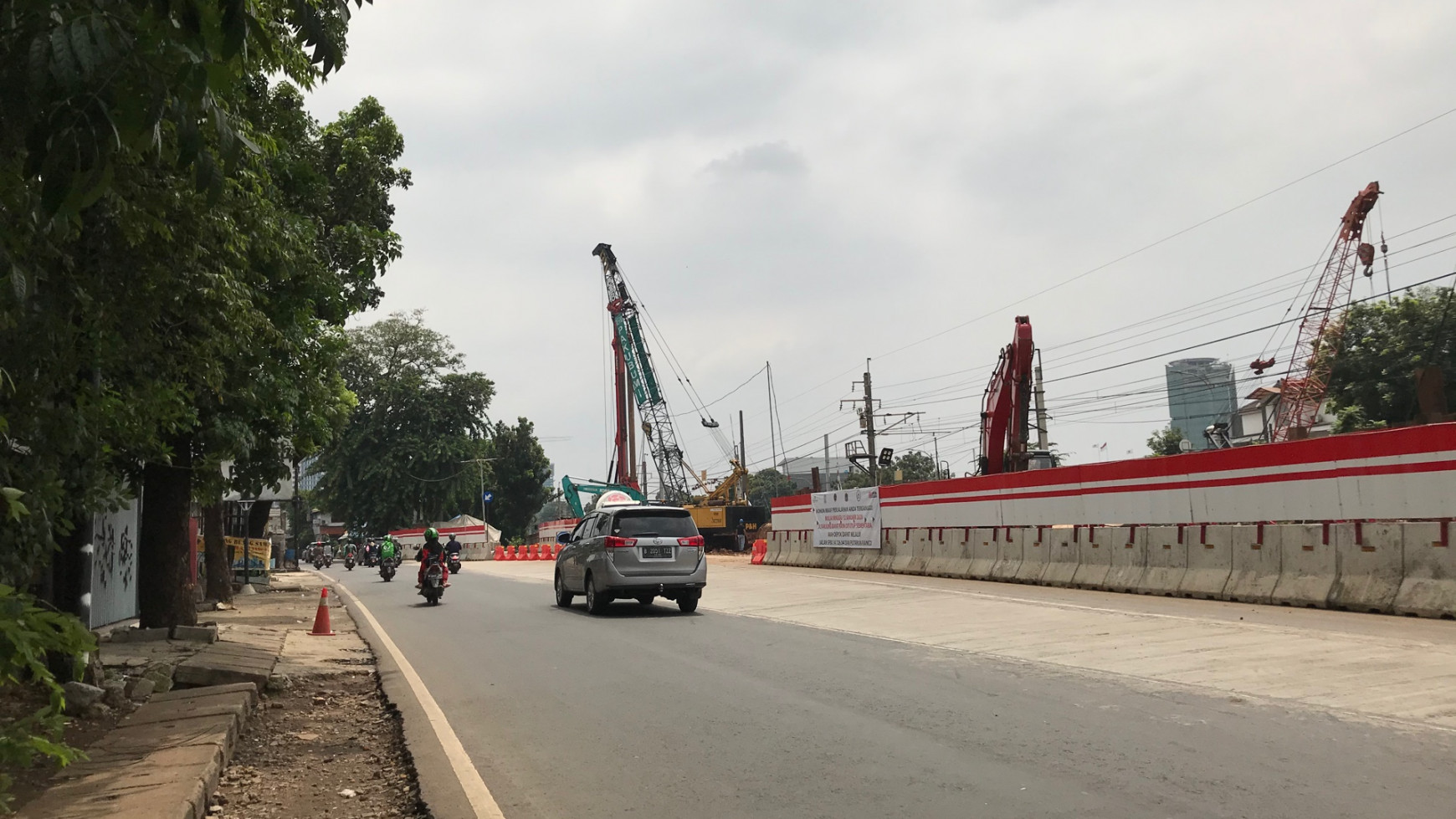 JUAL CEPAT TANAH + BANGUNAN KOMERSIL PINGGIR JALAN - PASAR MINGGU JAKSEL