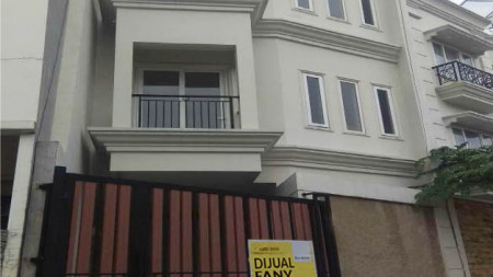 Rumah Pelangi Nila, Gading Residence, Luas 6x12,5m2