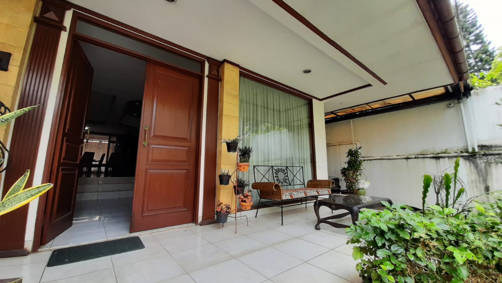 RUMAH COZY DAN NYAMAN -JALAN LEBAR-BELAKANG PIM2 -PONDOK INDAH