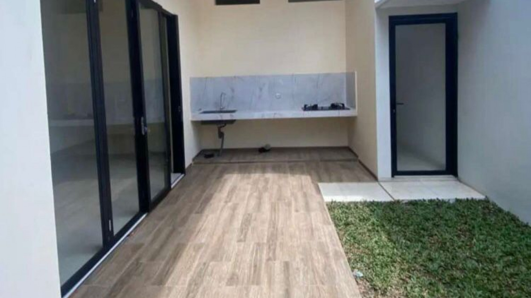 Rumah Baru Siap Huni Desain Minimalis, 3 Kamar Cocok Untuk Keluarga, Di Jakal Km 12