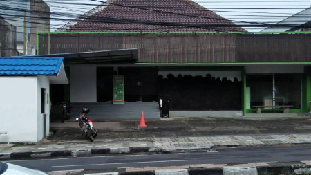 Tanah dan Bangunan di Mainroad Wastukencana (cocok untuk kantor dan tempat usaha cafe dll)