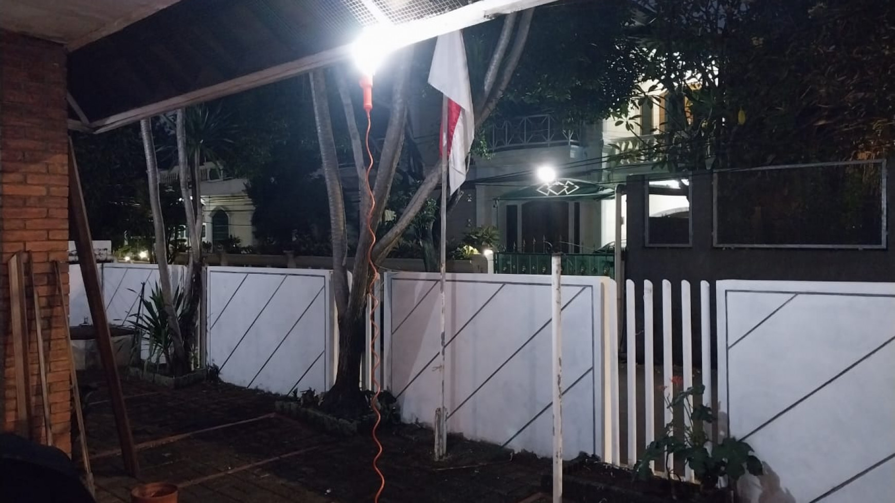 Rumah Standard 2 Lantai Siap Huni Lebak Bulus