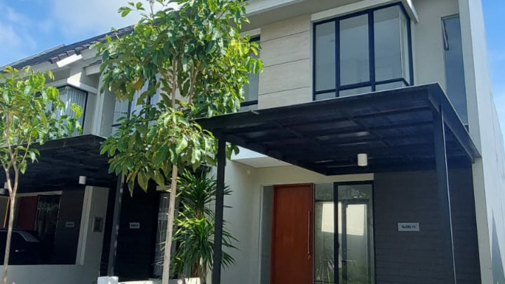 800 jtan Rumah North West Central Citraland Surabaya- Baru 2 Lantai - SPESIAL Masterbedroom di lantai 1 PLUS K.Mandi DALAM