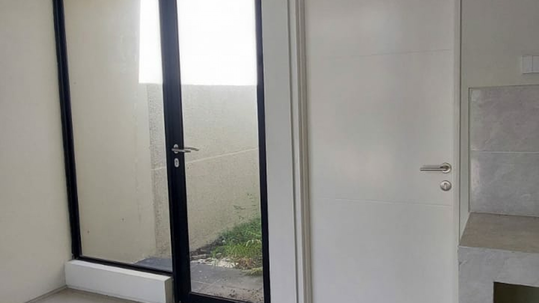 800 jtan Rumah North West Central Citraland Surabaya- Baru 2 Lantai - SPESIAL Masterbedroom di lantai 1 PLUS K.Mandi DALAM