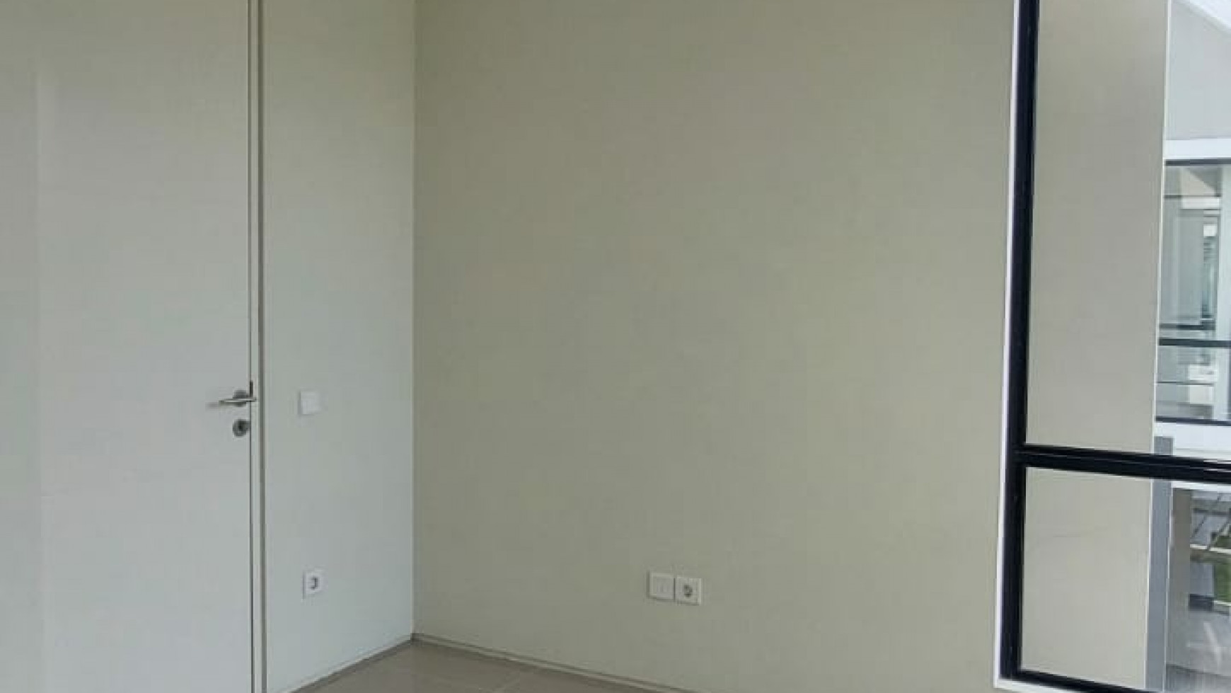 800 jtan Rumah North West Central Citraland Surabaya- Baru 2 Lantai - SPESIAL Masterbedroom di lantai 1 PLUS K.Mandi DALAM