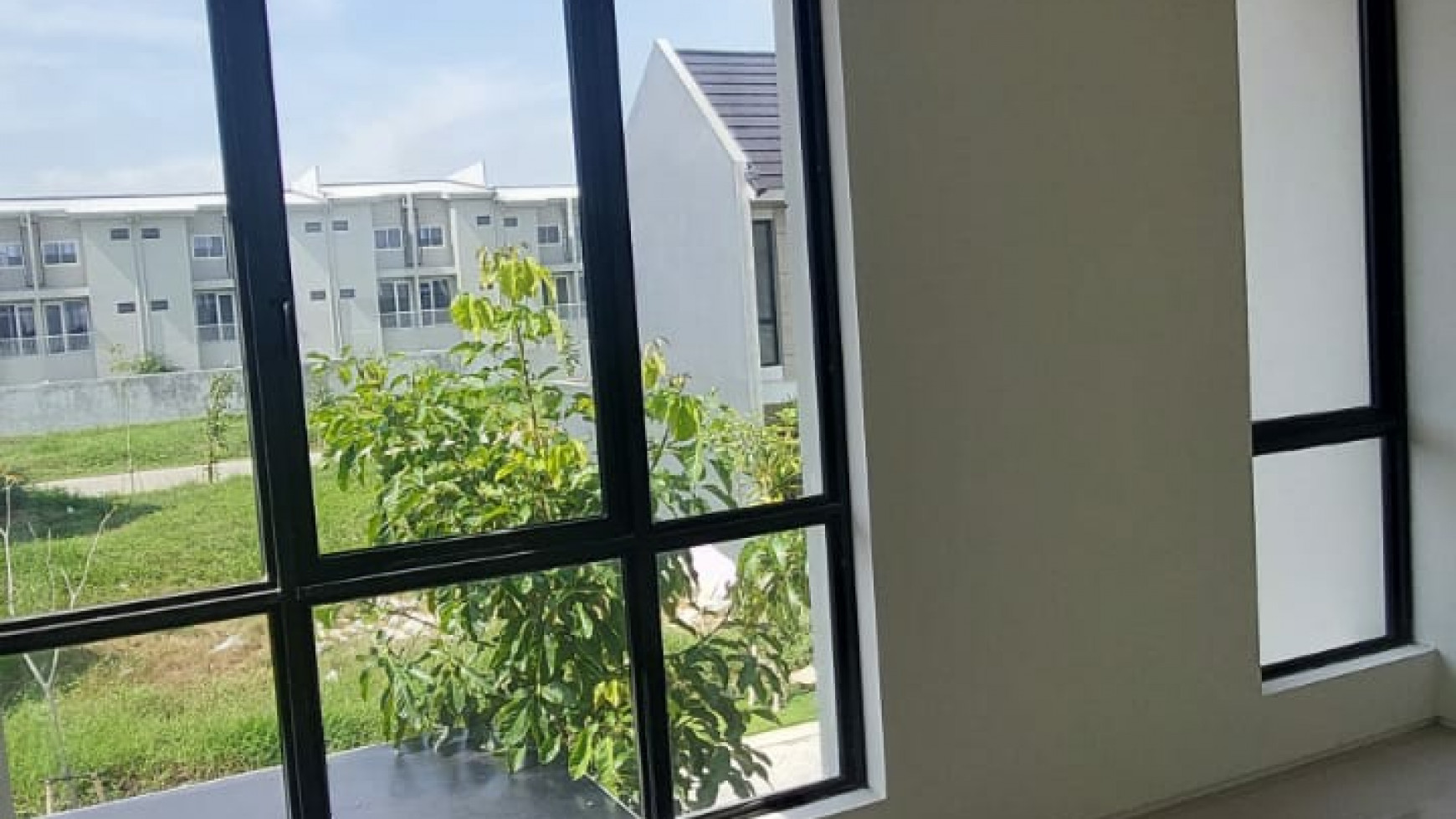 800 jtan Rumah North West Central Citraland Surabaya- Baru 2 Lantai - SPESIAL Masterbedroom di lantai 1 PLUS K.Mandi DALAM