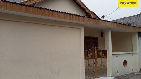 Dijual Rumah di Jalan Banyu Urip Lor Surabaya