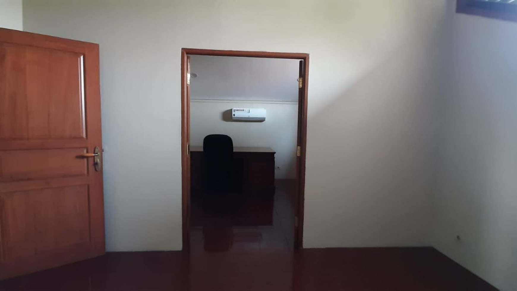 Rumah Luas 3Lantai Akses Toll JORR Di Area Cluster Mega Kebon Jeruk