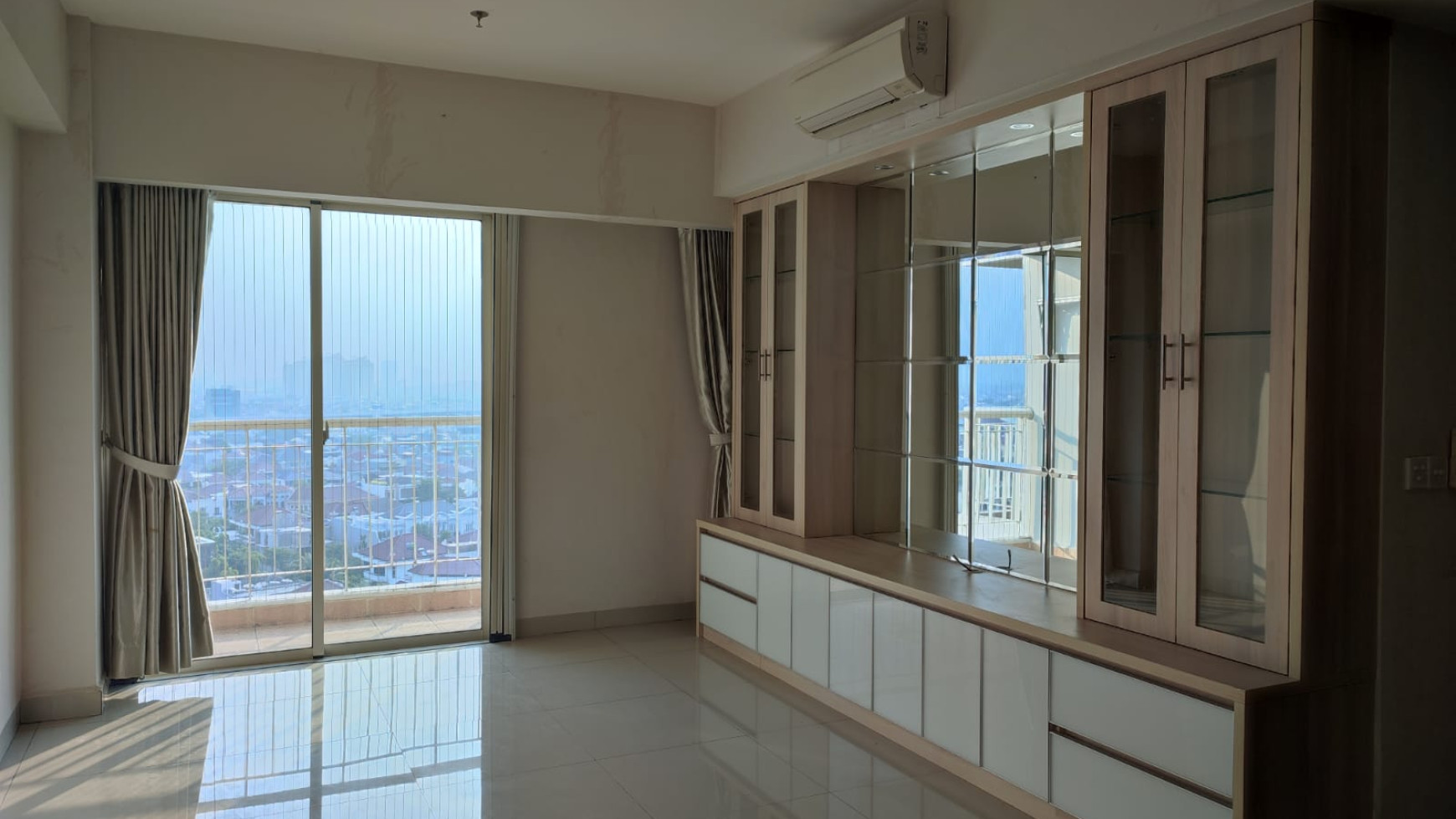 DIJAMIN TERMURAH !!! Se-Sherwood Apartment, Kelapa Gading.. 3BR, 143m2 = 2,450M Nego sd Deal 