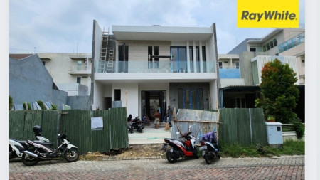 Dijual Rumah Baru Taman Puspa Raya Citraland Surabaya- SPESIAL Row Jalan RAYA Utama - Siap Huni