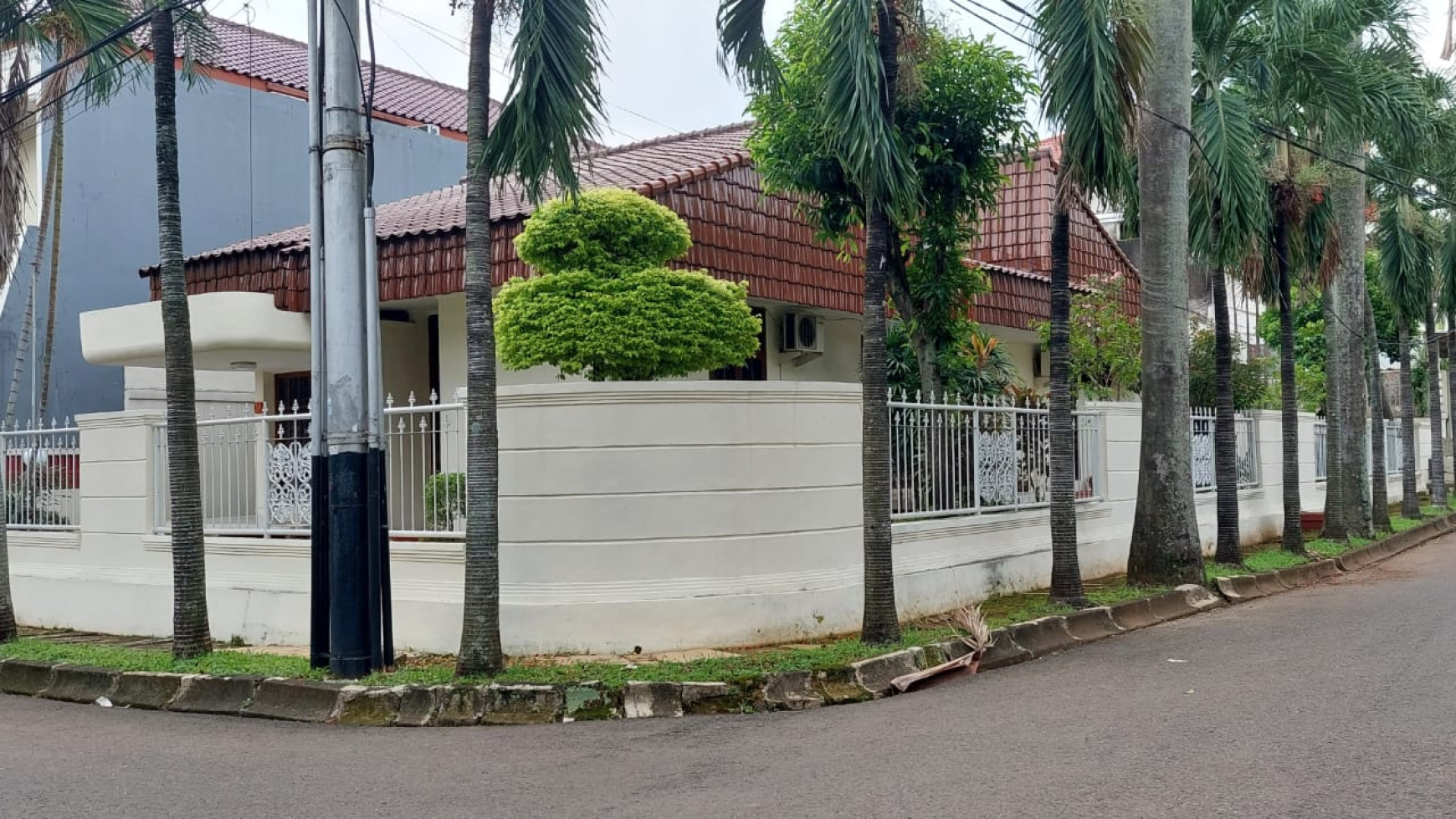 Rumah Lux bagus siap di pondok indah 