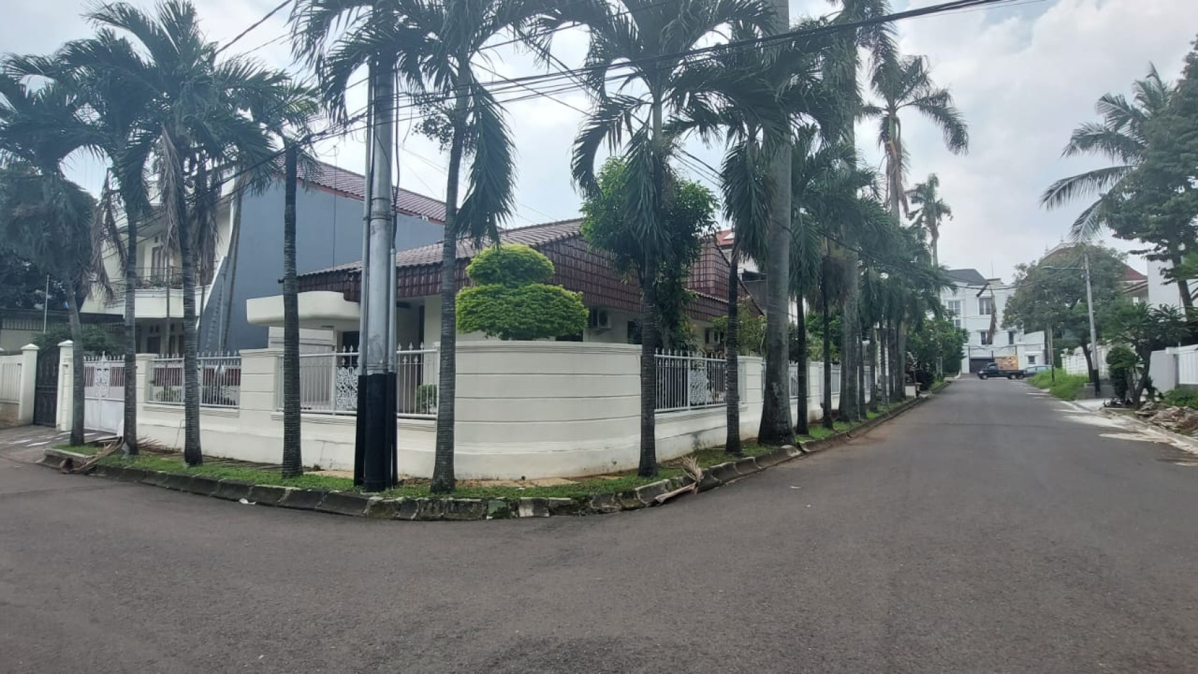 Rumah Lux bagus siap di pondok indah 